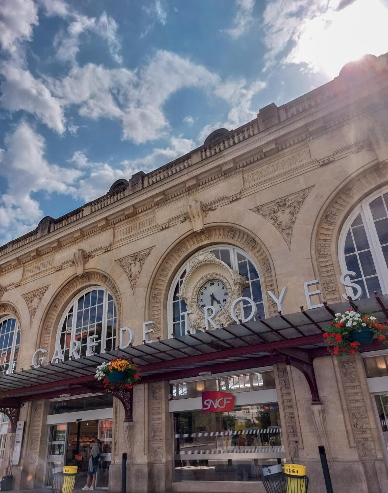 La Perle - Ideal Family - Hypercentre - Wifi Hd Troyes Exterior foto